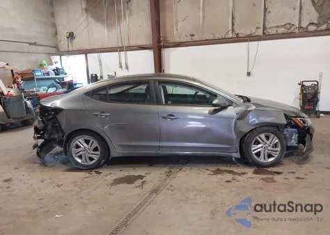 2019 Hyundai Elantra Sel z USA, uszkodzony, nr VIN 5NPD84LF9KH479087